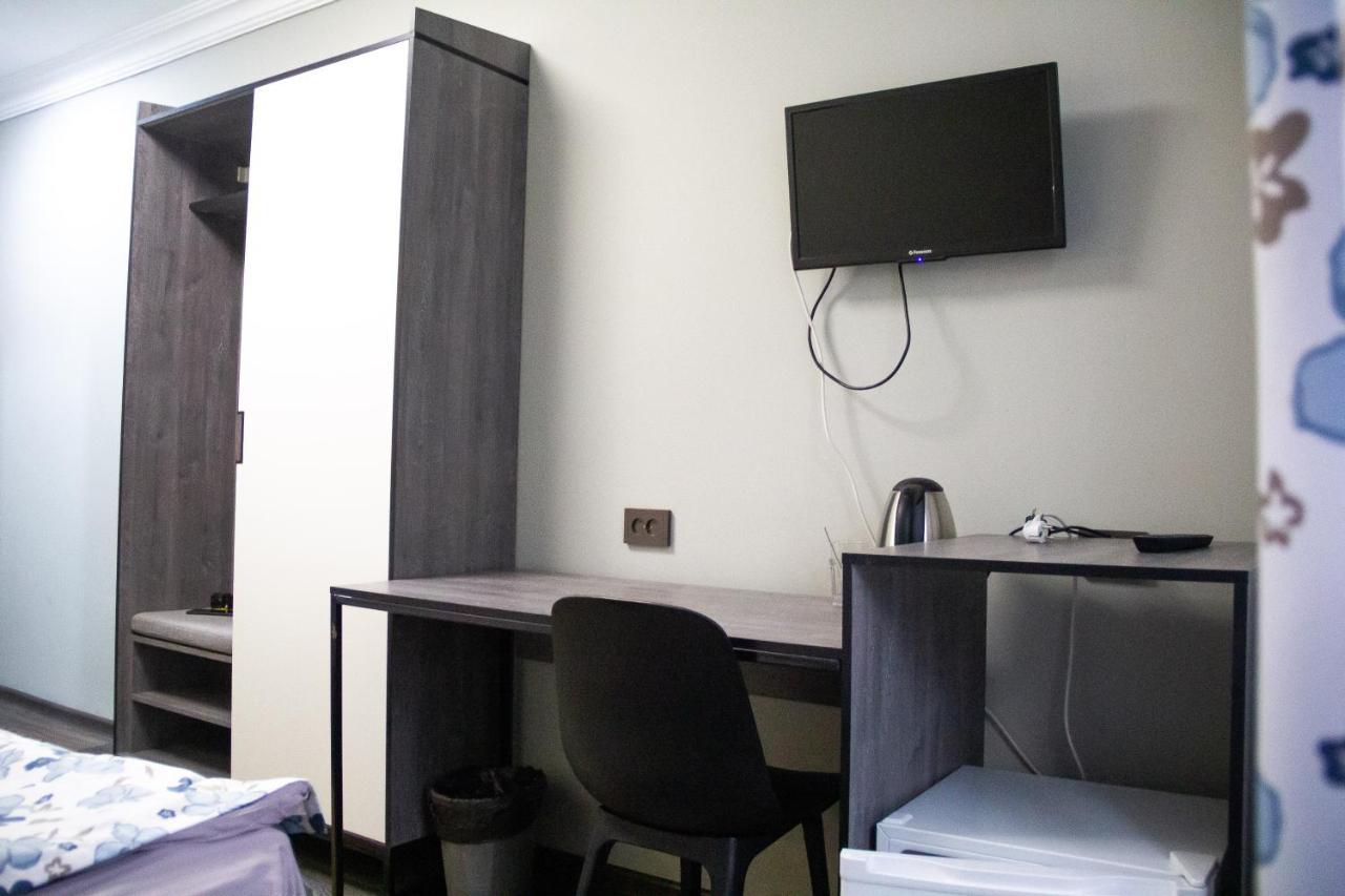 Tahar Hotel 2*